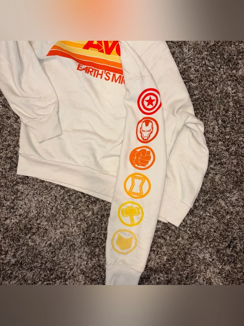Marvel avengers tan crew neck sweater L